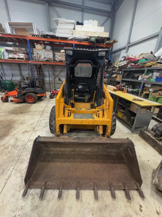 Hyundai HSL 610 - Skid steer: gambar 2 Hyundai HSL 610 - Skid steer: gambar 2