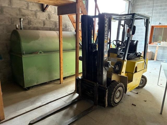 Nissan 1T5 - Forklift diesel: gambar 1 Nissan 1T5 - Forklift diesel: gambar 1