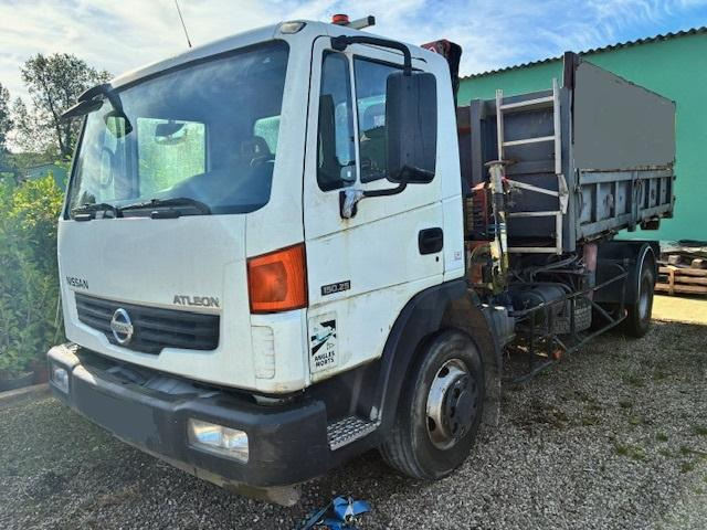 Nissan ATLEON 150.25 - Hook lift, Truk derek: gambar 1 Nissan ATLEON 150.25 - Hook lift, Truk derek: gambar 1