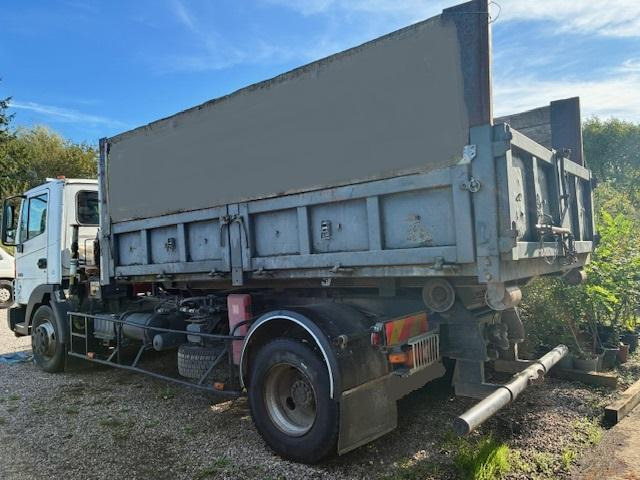 Nissan ATLEON 150.25 - Hook lift, Truk derek: gambar 3 Nissan ATLEON 150.25 - Hook lift, Truk derek: gambar 3