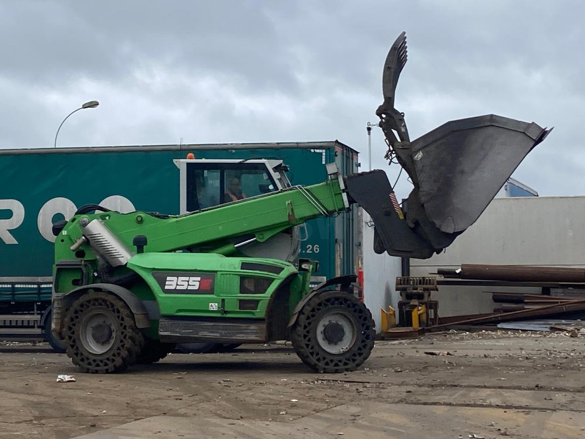 Sennebogen 355 E - Telehandler: gambar 2 Sennebogen 355 E - Telehandler: gambar 2