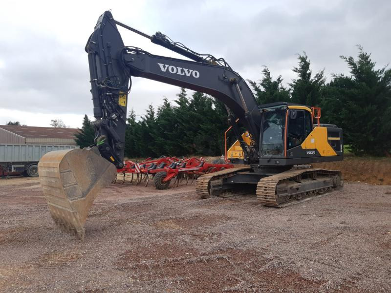 Volvo EC 300EL - Ekskavator perayap: gambar 1 Volvo EC 300EL - Ekskavator perayap: gambar 1