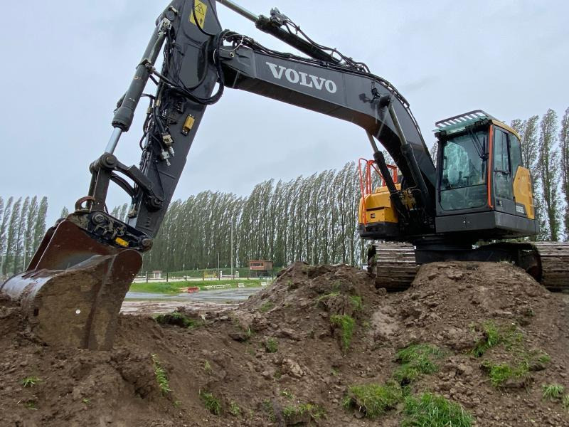 Volvo ECR 235EL - Ekskavator perayap: gambar 1 Volvo ECR 235EL - Ekskavator perayap: gambar 1