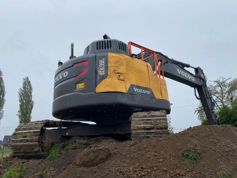 Volvo ECR 235EL - Ekskavator perayap: gambar 3 Volvo ECR 235EL - Ekskavator perayap: gambar 3