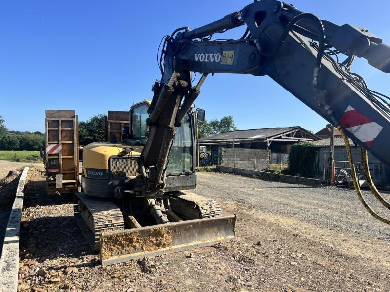 Volvo ECR 88D - Ekskavator mini: gambar 2 Volvo ECR 88D - Ekskavator mini: gambar 2