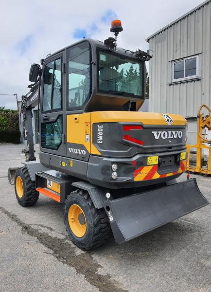 Volvo EW 60E - Ekskavator roda: gambar 4 Volvo EW 60E - Ekskavator roda: gambar 4