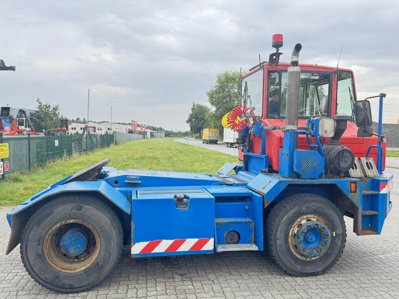 CVS Ferrari TT2516BV (4x2) - Traktor terminal: gambar 4 CVS Ferrari TT2516BV (4x2) - Traktor terminal: gambar 4