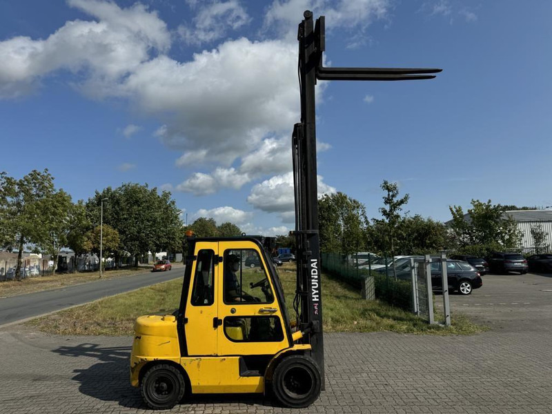 Hyundai 33D-7E - Forklift diesel: gambar 3 Hyundai 33D-7E - Forklift diesel: gambar 3