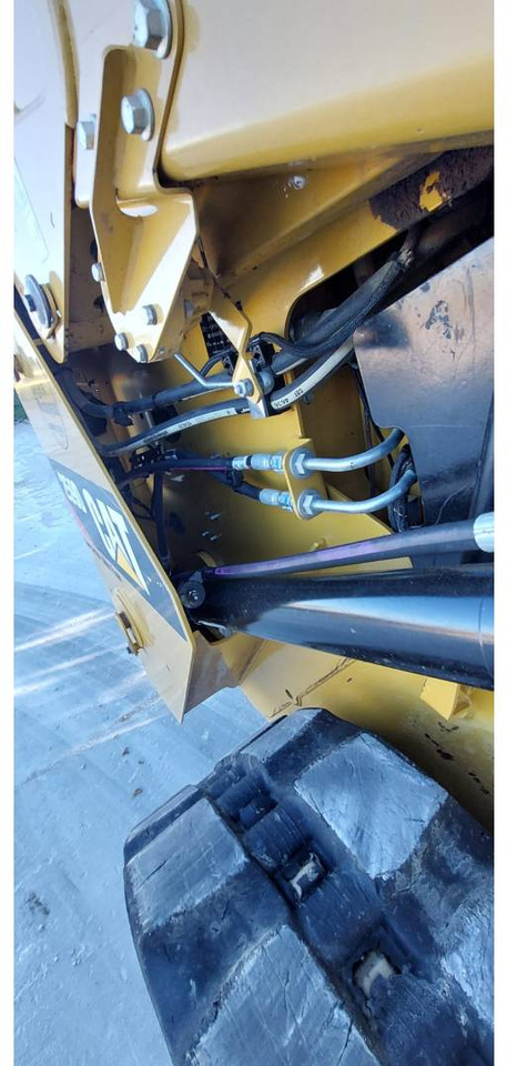 Crawler loader CAT 259D: gambar 10