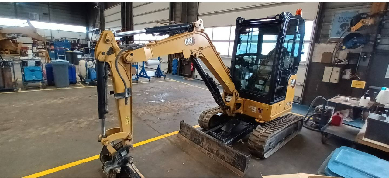 CAT 302.7 - Ekskavator perayap: gambar 1 CAT 302.7 - Ekskavator perayap: gambar 1