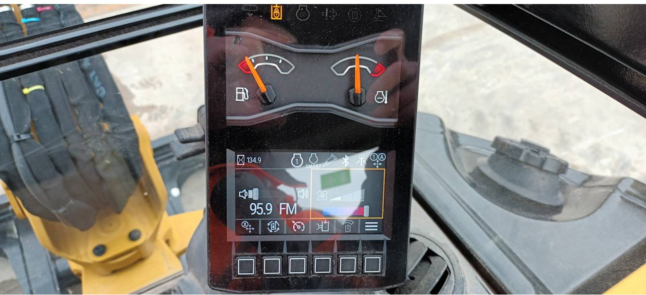 CAT 302.7 - Ekskavator perayap: gambar 5 CAT 302.7 - Ekskavator perayap: gambar 5
