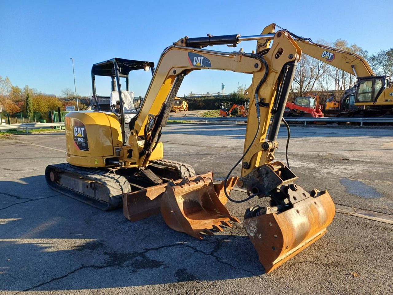 CAT 305E2 - Ekskavator perayap: gambar 2 CAT 305E2 - Ekskavator perayap: gambar 2