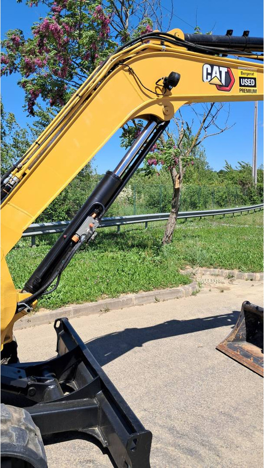 Ekskavator perayap CAT 306 CR: gambar 18