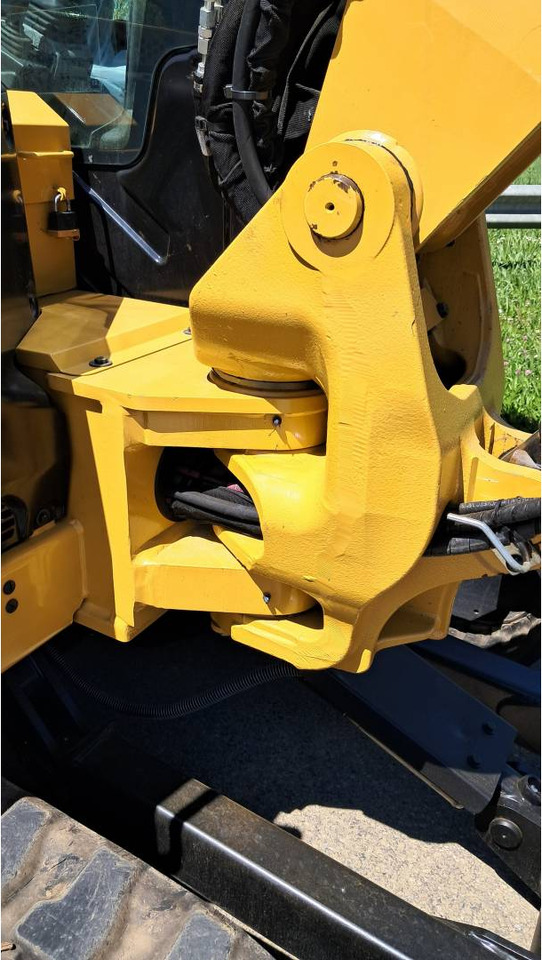 Ekskavator perayap CAT 306 CR: gambar 20