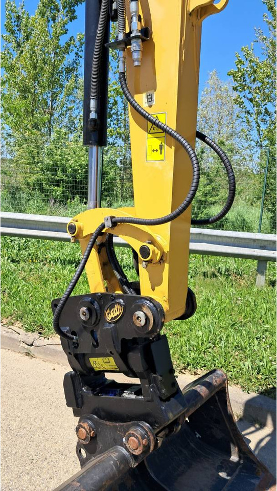 Ekskavator perayap CAT 306 CR: gambar 13