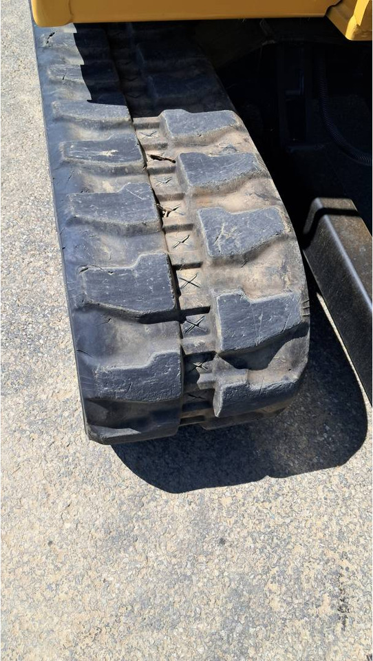 Ekskavator perayap CAT 306 CR: gambar 23