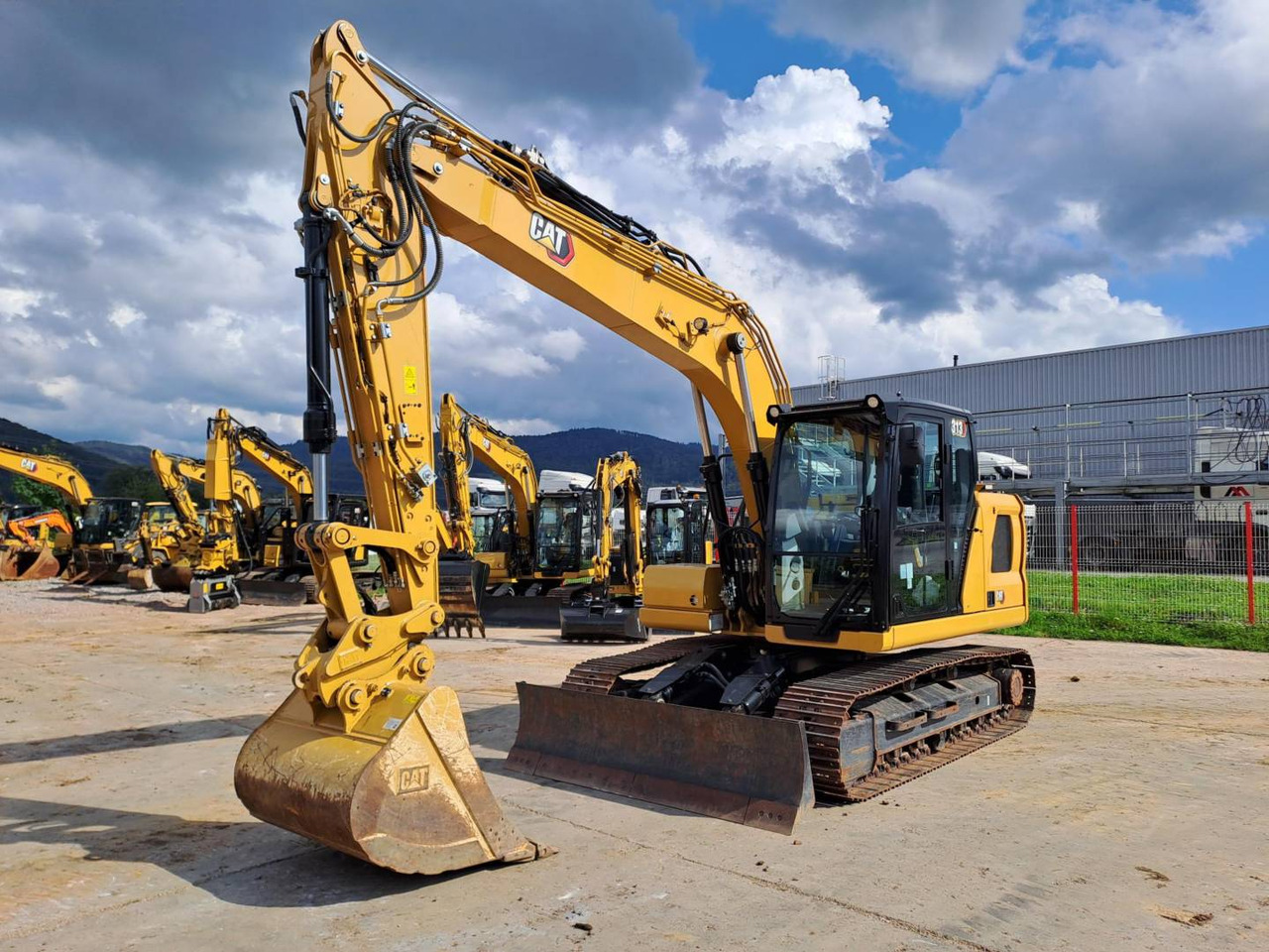 CAT 313 - Ekskavator perayap: gambar 1 CAT 313 - Ekskavator perayap: gambar 1