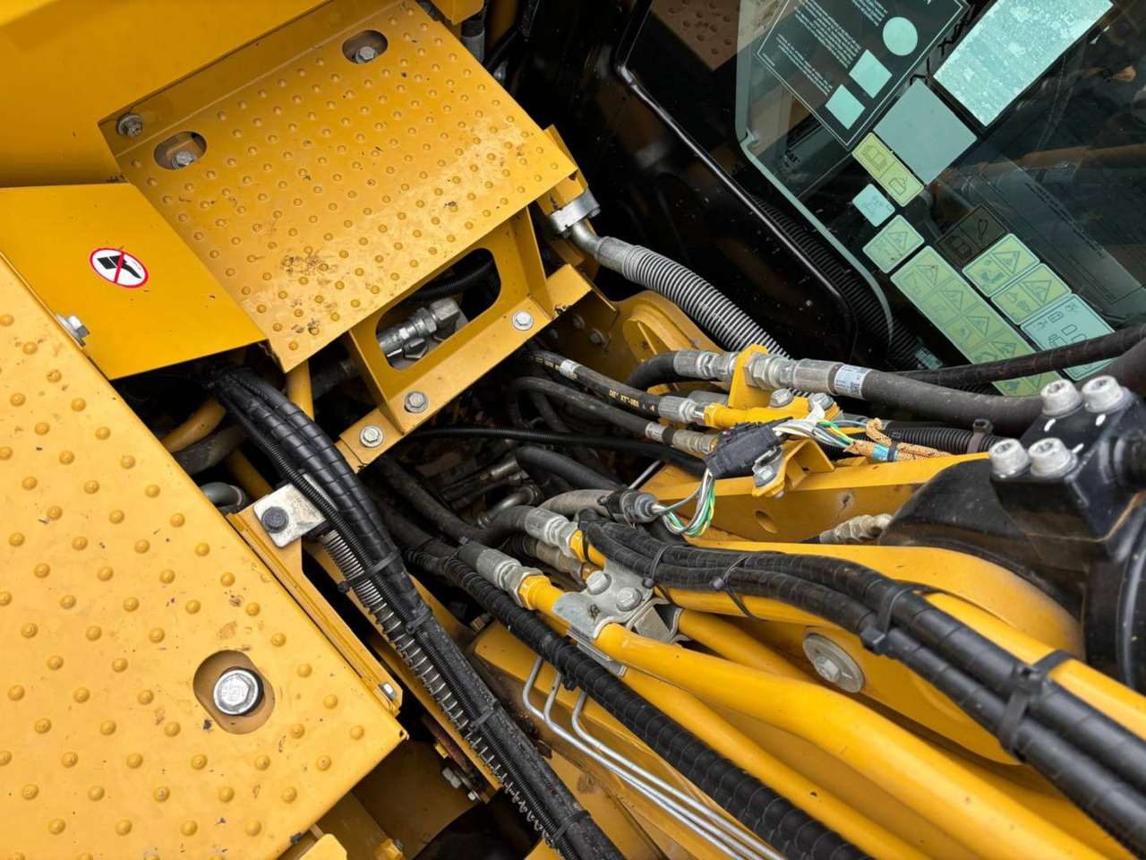 Ekskavator perayap CAT 315: gambar 23