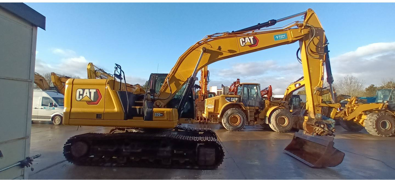 Ekskavator perayap CAT 320 GC: gambar 10