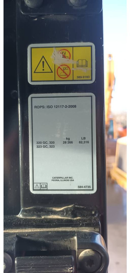 Ekskavator perayap CAT 320 GC: gambar 15