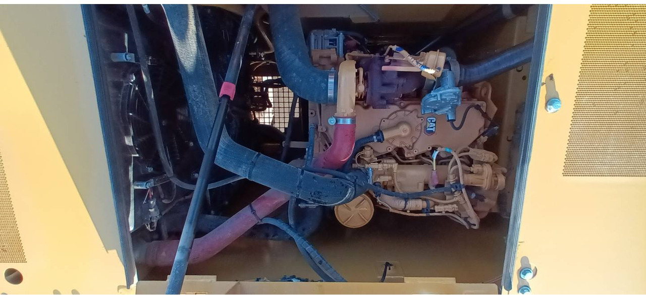Ekskavator perayap CAT 320 GC: gambar 7