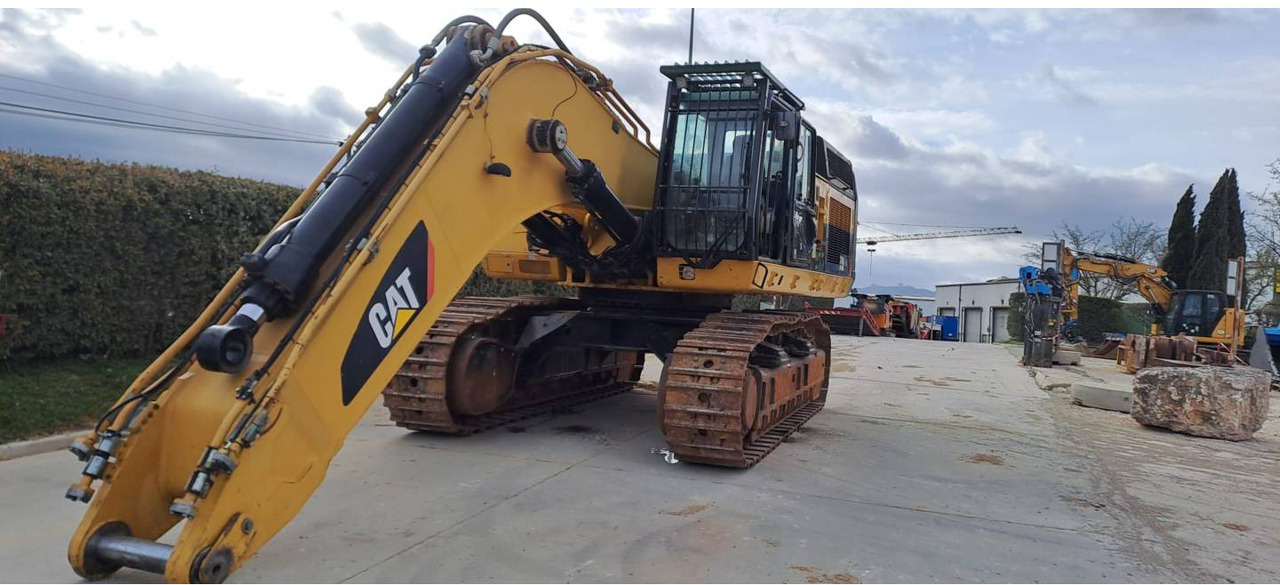CAT 374D - Ekskavator perayap: gambar 5 CAT 374D - Ekskavator perayap: gambar 5