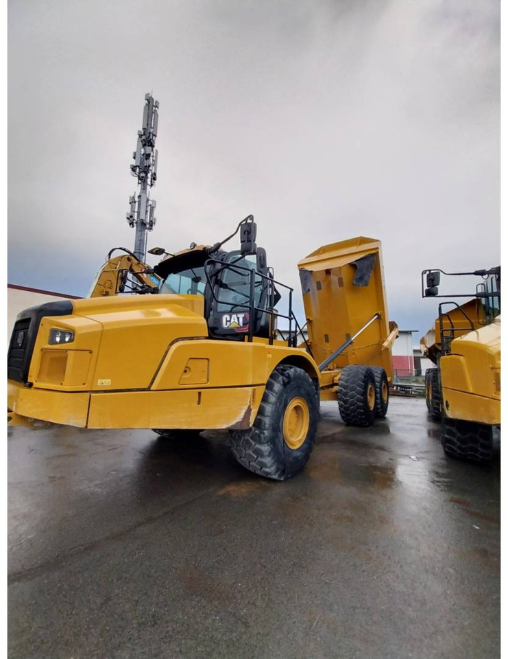 Tempat sampah artikulasi CAT 745: gambar 13 Tempat sampah artikulasi CAT 745: gambar 13