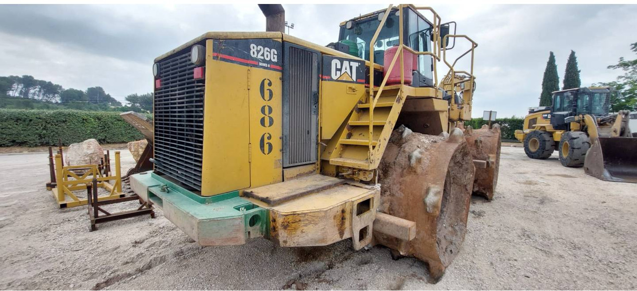 CAT 826G II - Bulldozer: gambar 4 CAT 826G II - Bulldozer: gambar 4
