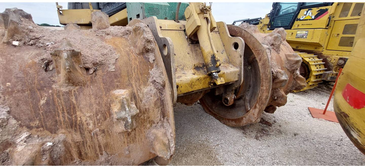 CAT 826G II - Bulldozer: gambar 2 CAT 826G II - Bulldozer: gambar 2