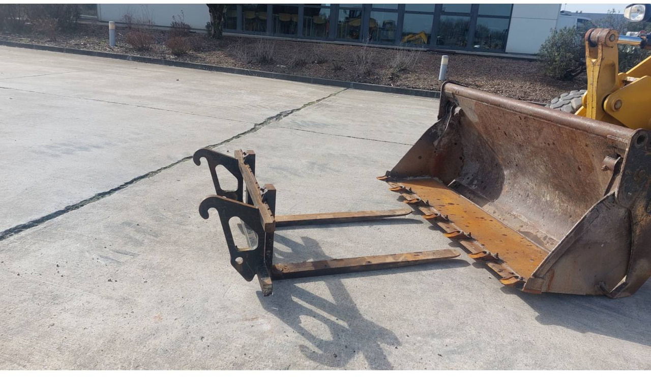 Wheel loader CAT 906M: gambar 9