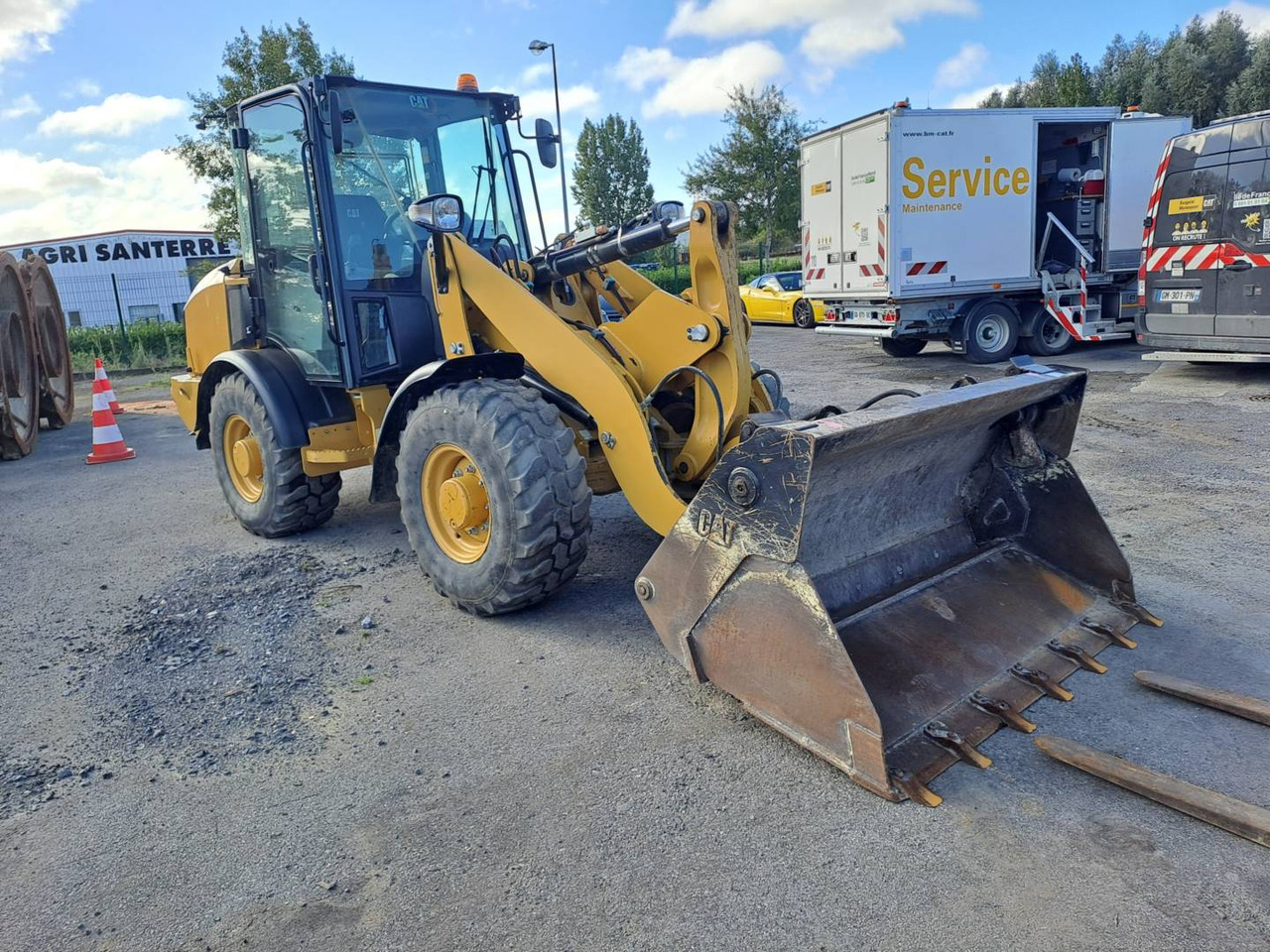CAT 906M - Wheel loader: gambar 2 CAT 906M - Wheel loader: gambar 2