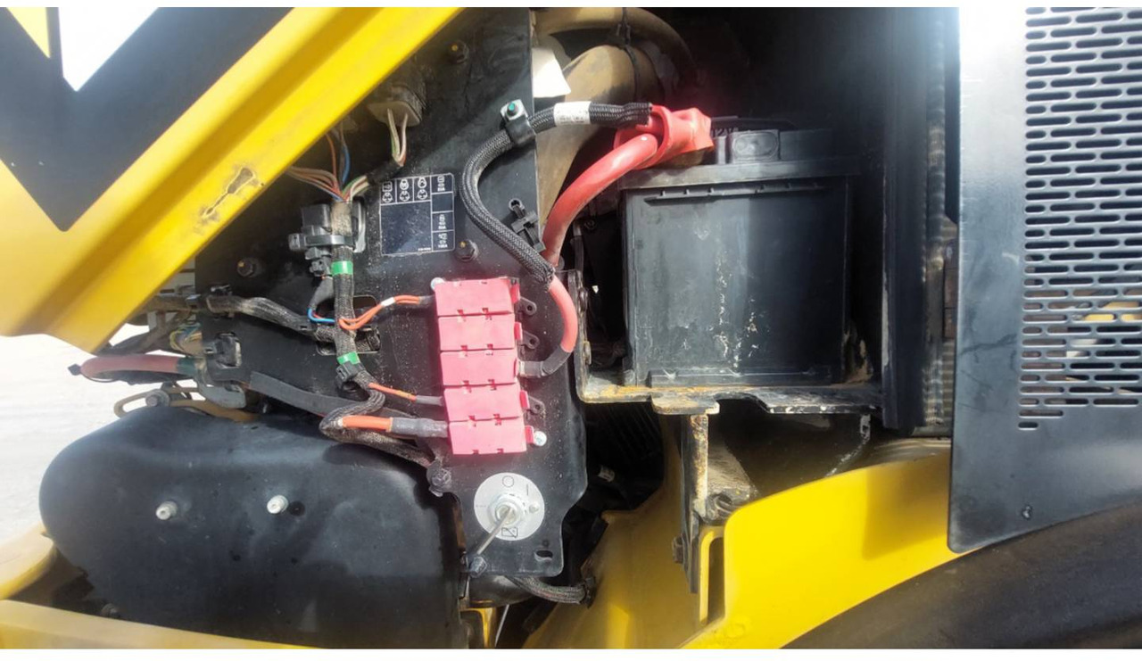 Wheel loader CAT 906M: gambar 13