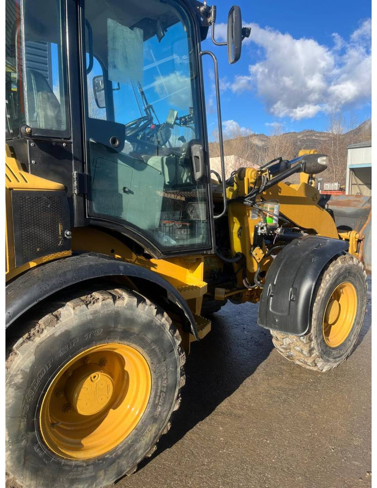 CAT 908 - Wheel loader: gambar 4 CAT 908 - Wheel loader: gambar 4