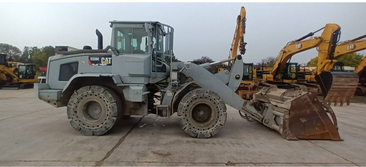 Wheel loader CAT 930M: gambar 9 Wheel loader CAT 930M: gambar 9