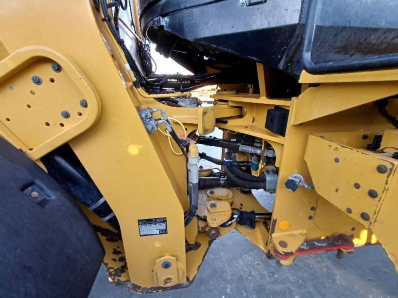 Wheel loader CAT 938M: gambar 10 Wheel loader CAT 938M: gambar 10