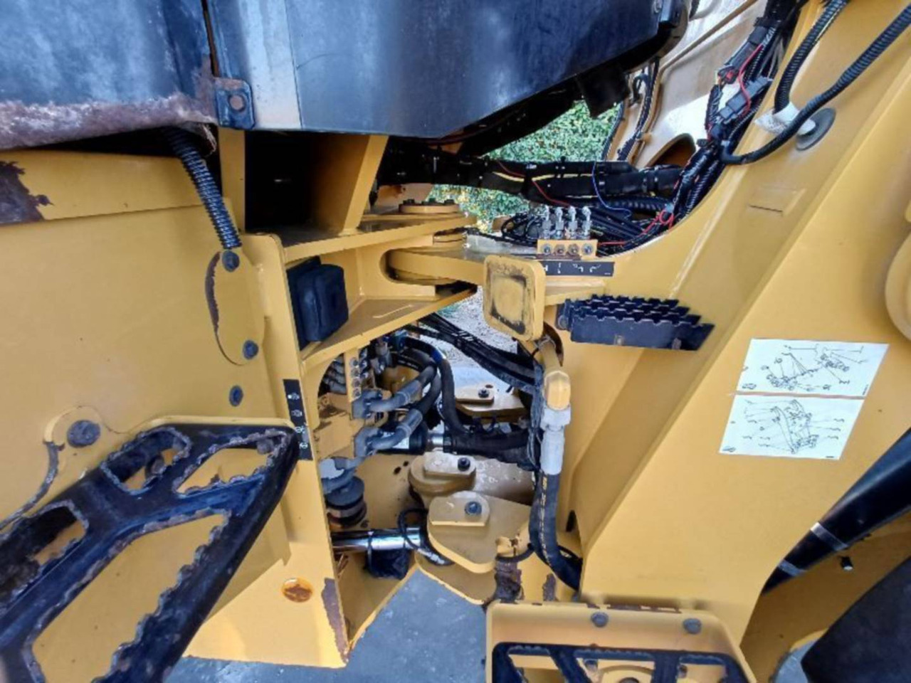Wheel loader CAT 938M: gambar 9 Wheel loader CAT 938M: gambar 9