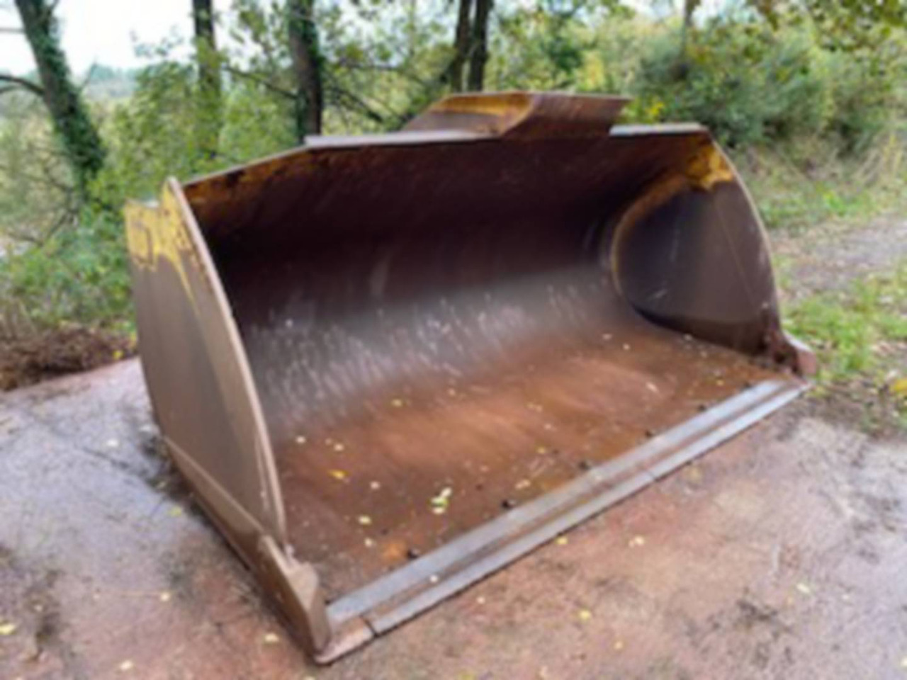 CAT 950GC/GODET/3,3M3/2894MM/BUCKET - Ember: gambar 3 CAT 950GC/GODET/3,3M3/2894MM/BUCKET - Ember: gambar 3