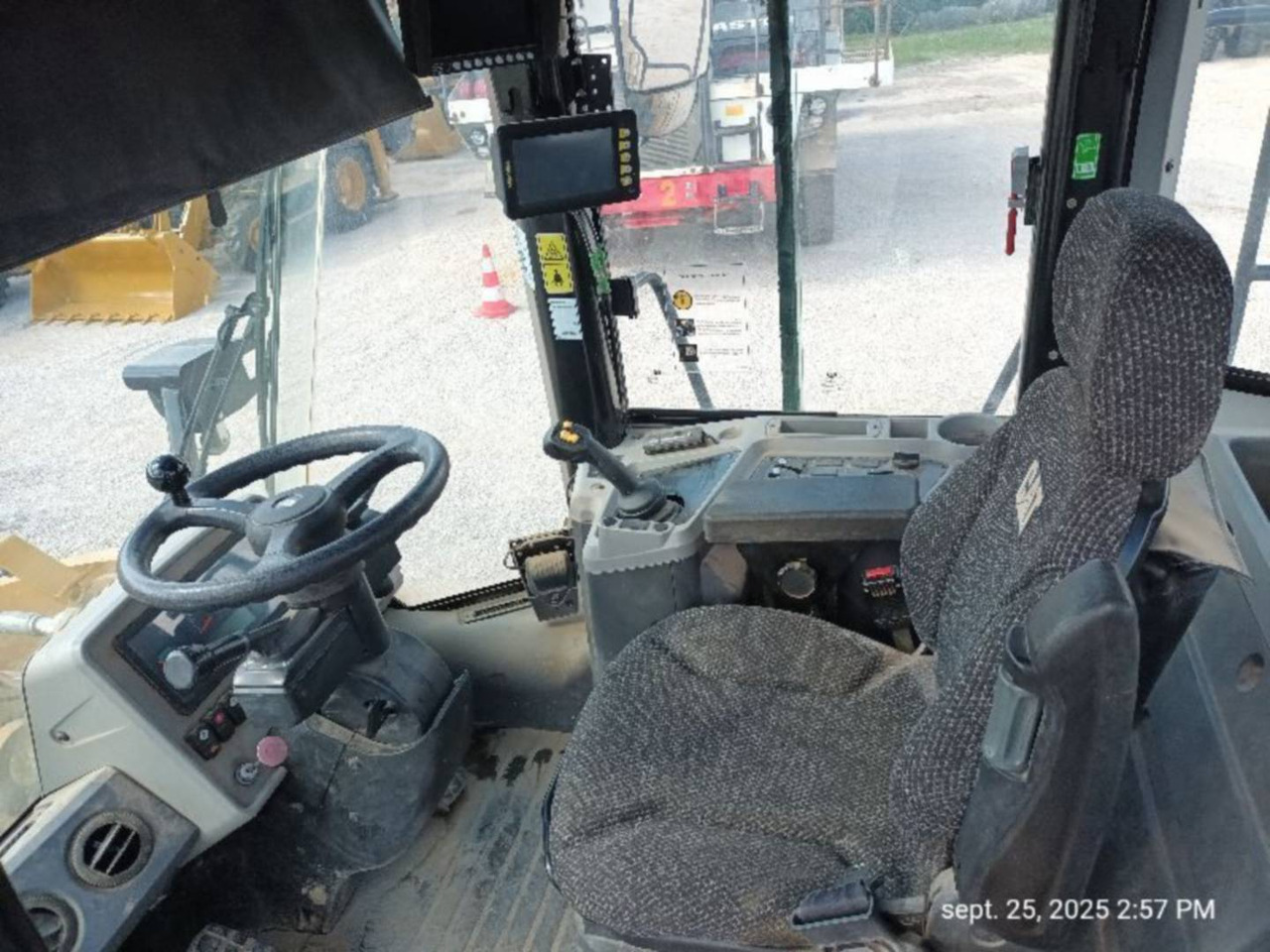 CAT 950GC - Wheel loader: gambar 4 CAT 950GC - Wheel loader: gambar 4