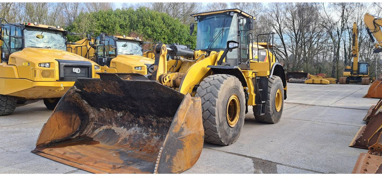 Wheel loader CAT 966M: gambar 1