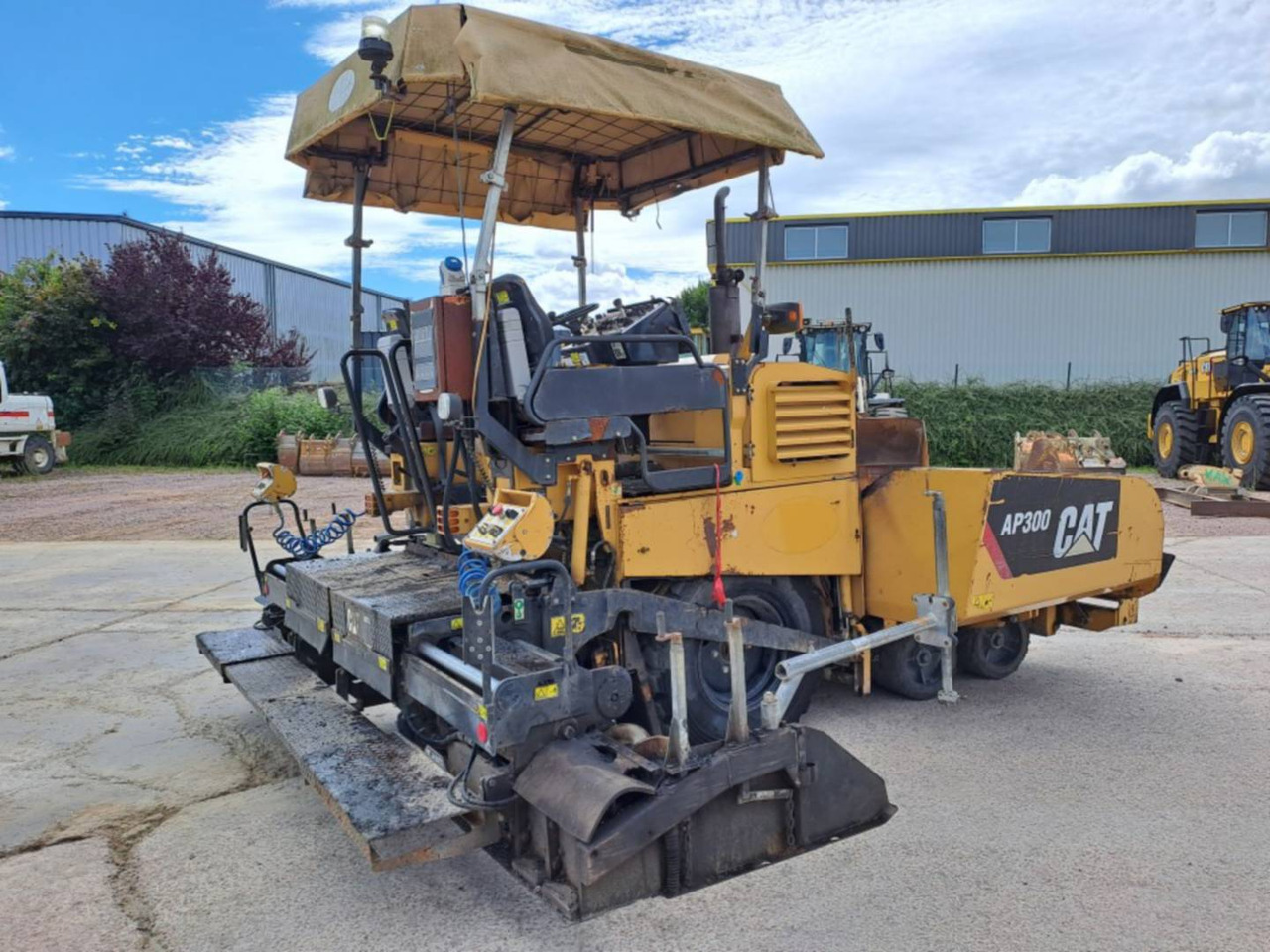 Paver aspal CAT AP300: gambar 7 Paver aspal CAT AP300: gambar 7