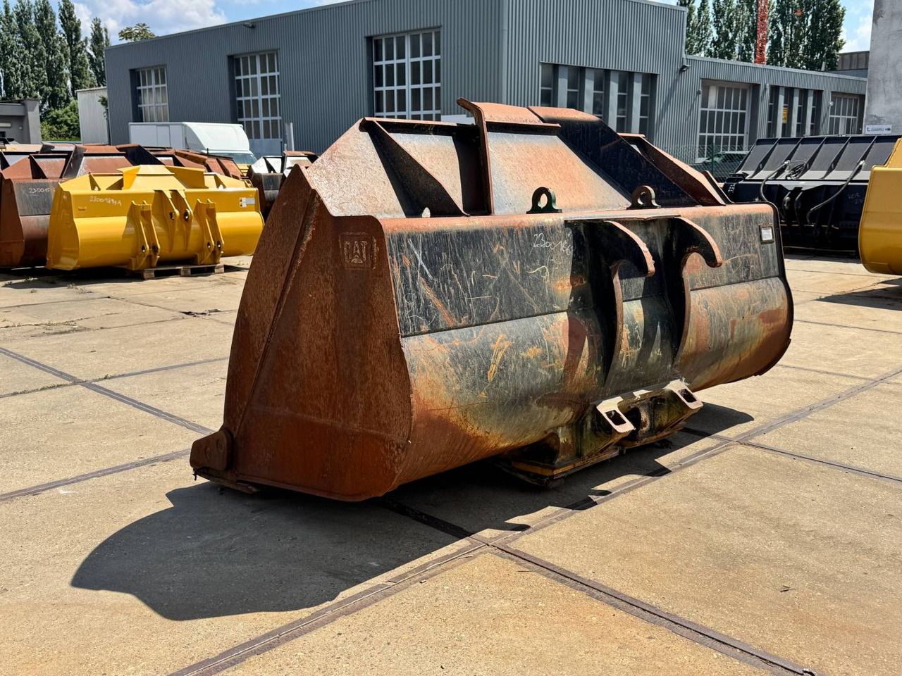 CAT BUCKET GP / 5 CU M / FOR FUSION COUPLER - Ember: gambar 4 CAT BUCKET GP / 5 CU M / FOR FUSION COUPLER - Ember: gambar 4