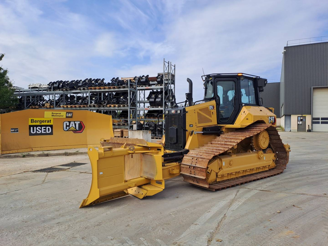 CAT D5 - Bulldozer: gambar 2 CAT D5 - Bulldozer: gambar 2
