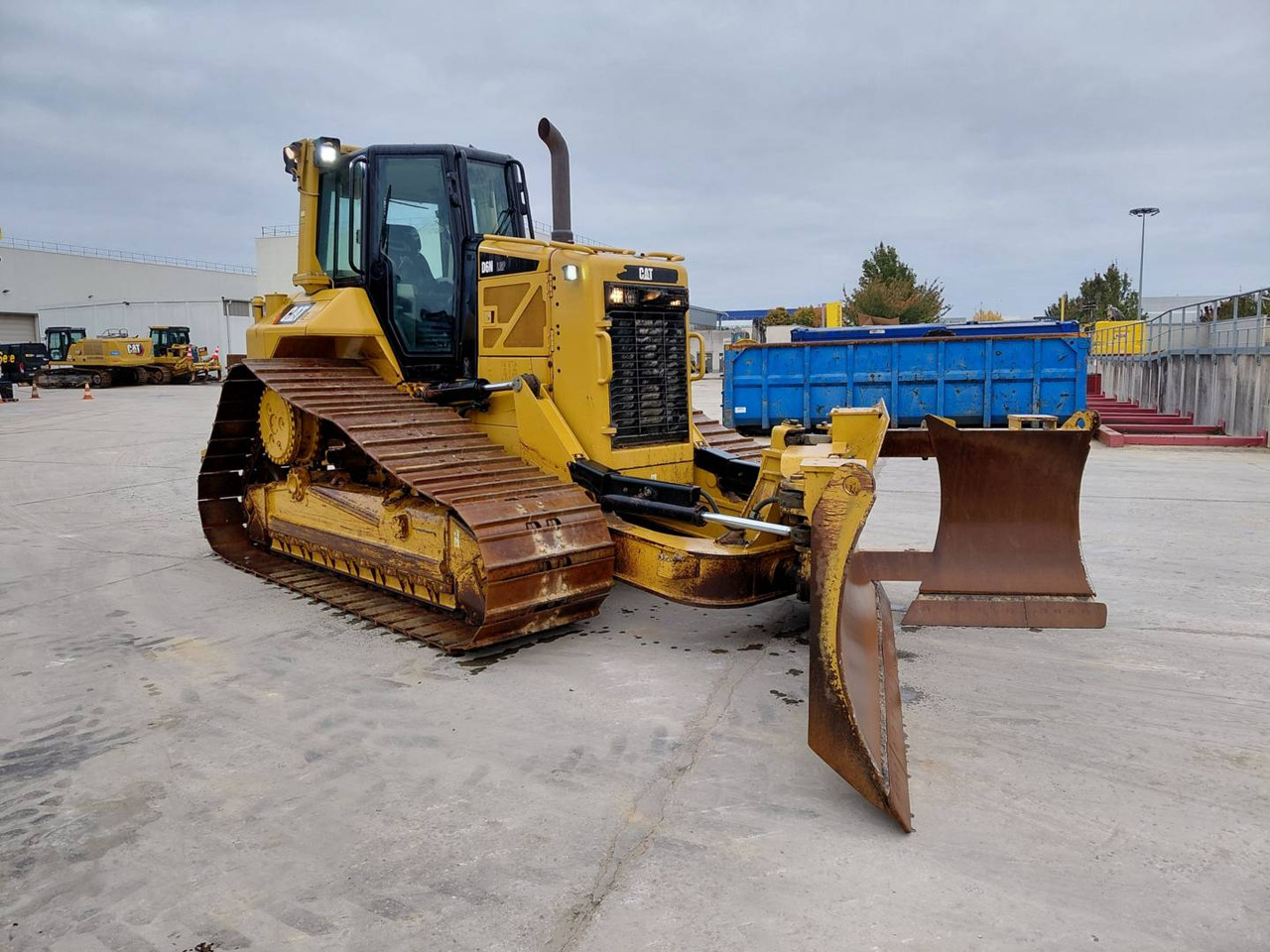 CAT D6N3B LGP - Bulldozer: gambar 4 CAT D6N3B LGP - Bulldozer: gambar 4