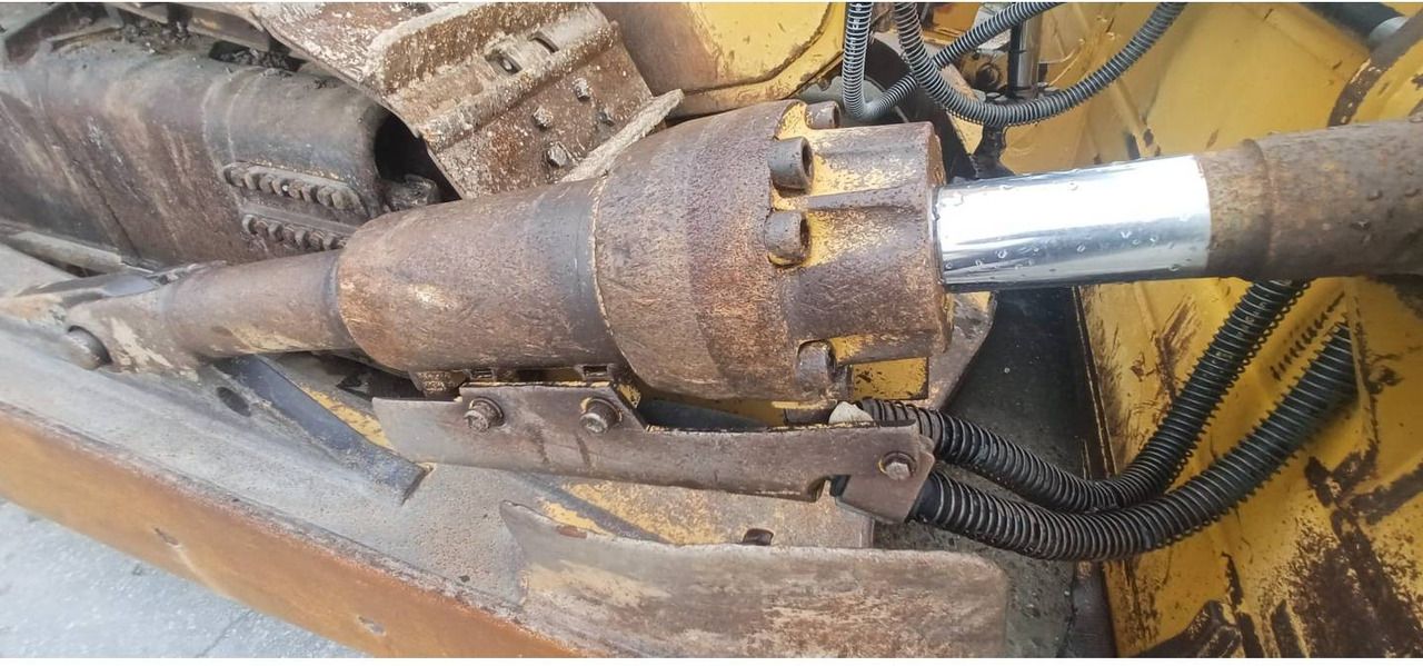 Bulldozer CAT D7E4F: gambar 10 Bulldozer CAT D7E4F: gambar 10