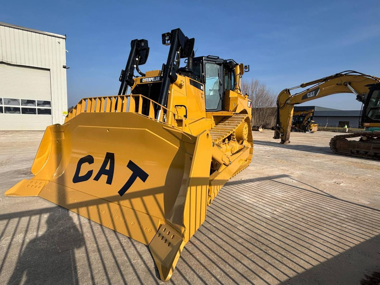 CAT D8T - Bulldozer: gambar 2 CAT D8T - Bulldozer: gambar 2