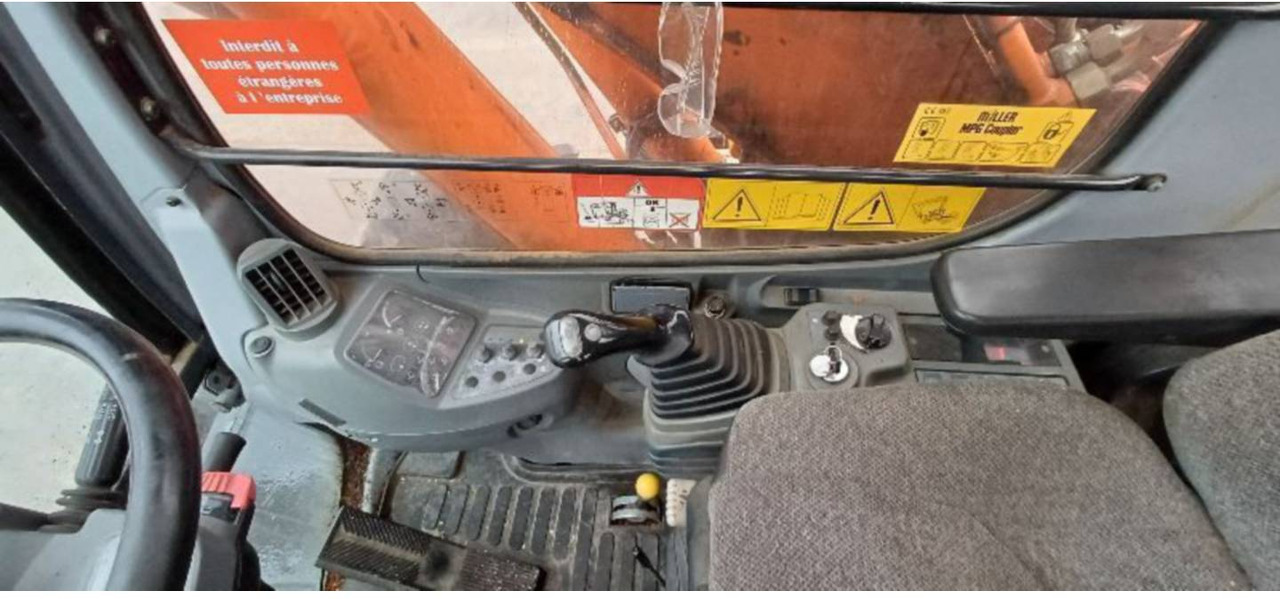 Ekskavator roda FIAT ALLIS / NEW HOLLAND EX165W: gambar 6 Ekskavator roda FIAT ALLIS / NEW HOLLAND EX165W: gambar 6