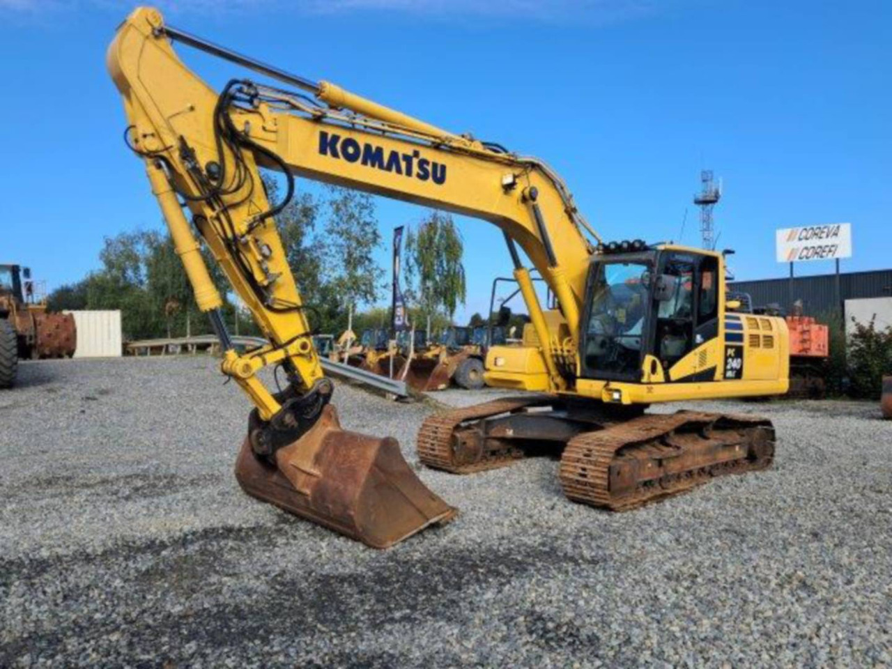 KOMATSU PC240LC7 - Ekskavator perayap: gambar 1 KOMATSU PC240LC7 - Ekskavator perayap: gambar 1