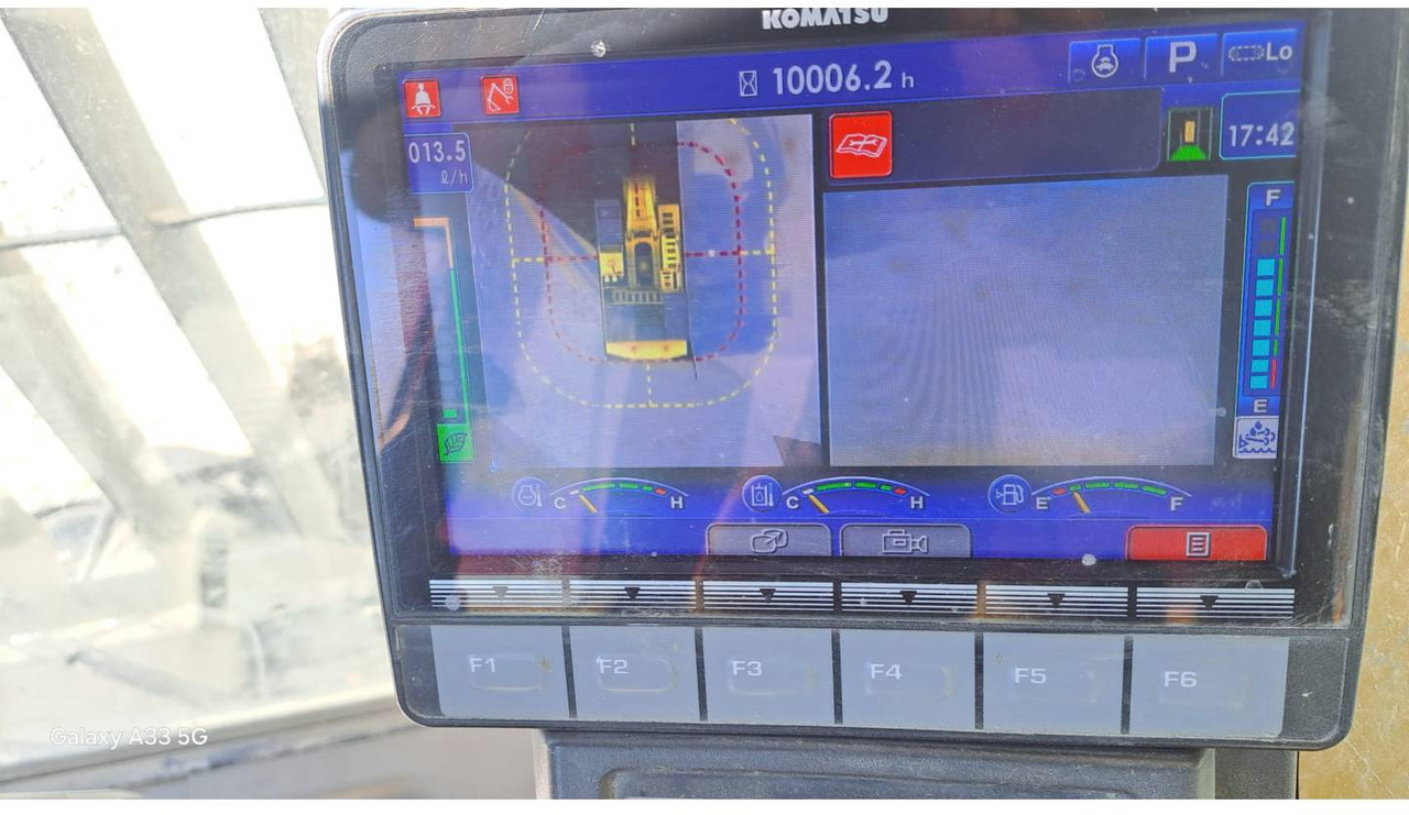 KOMATSU PC700LC - Ekskavator perayap: gambar 5 KOMATSU PC700LC - Ekskavator perayap: gambar 5