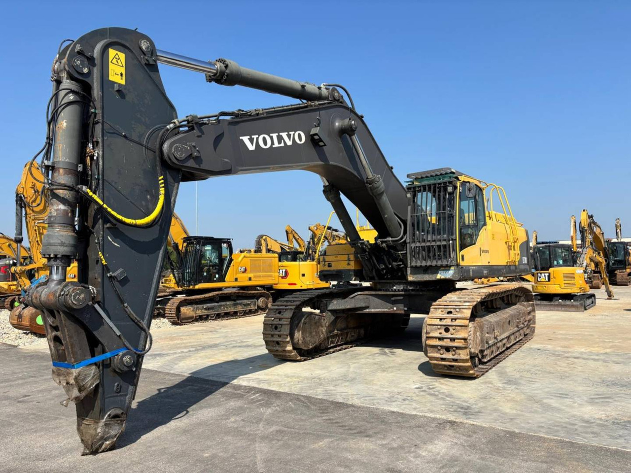 VOLVO CONSTRUCTION EQUIPMENT EC700 CL - Ekskavator perayap: gambar 2 VOLVO CONSTRUCTION EQUIPMENT EC700 CL - Ekskavator perayap: gambar 2