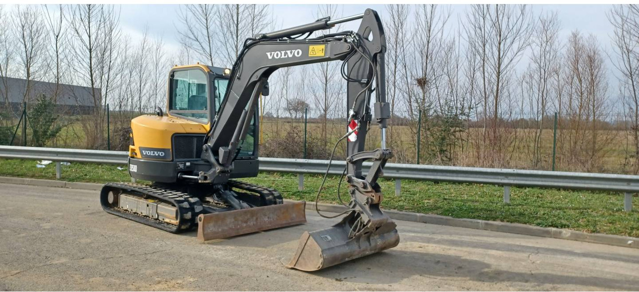 VOLVO CONSTRUCTION EQUIPMENT ECR58D - Ekskavator perayap: gambar 2 VOLVO CONSTRUCTION EQUIPMENT ECR58D - Ekskavator perayap: gambar 2